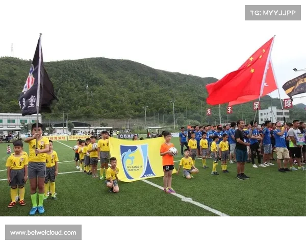 哈尔滨冰雪足球超级杯开幕 百支球队同台竞技融合冰雪文化激情四溢 哈尔滨冰雪足球超级杯开幕 百支球队同台竞技融合冰雪文化激情四溢